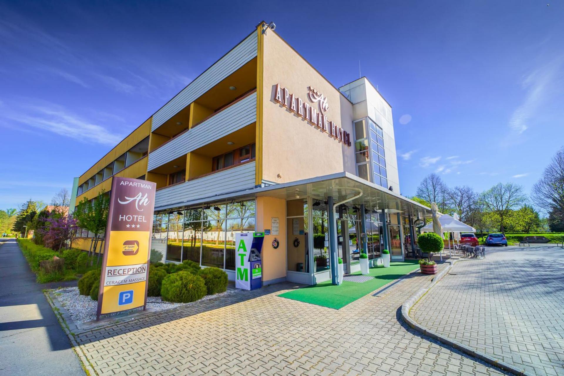 Apartman Hotel Buk Bagian luar foto