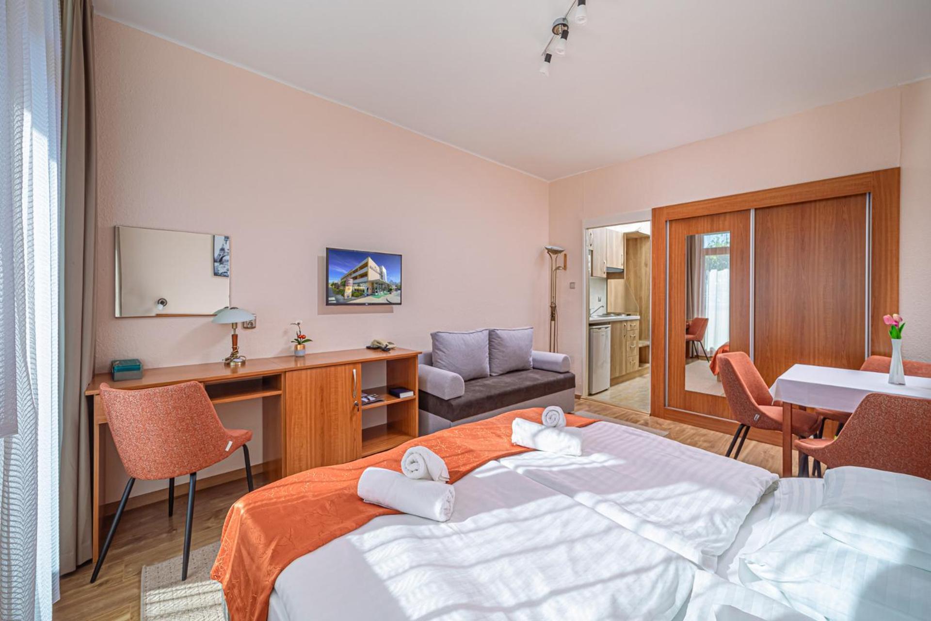 Apartman Hotel Buk Bagian luar foto