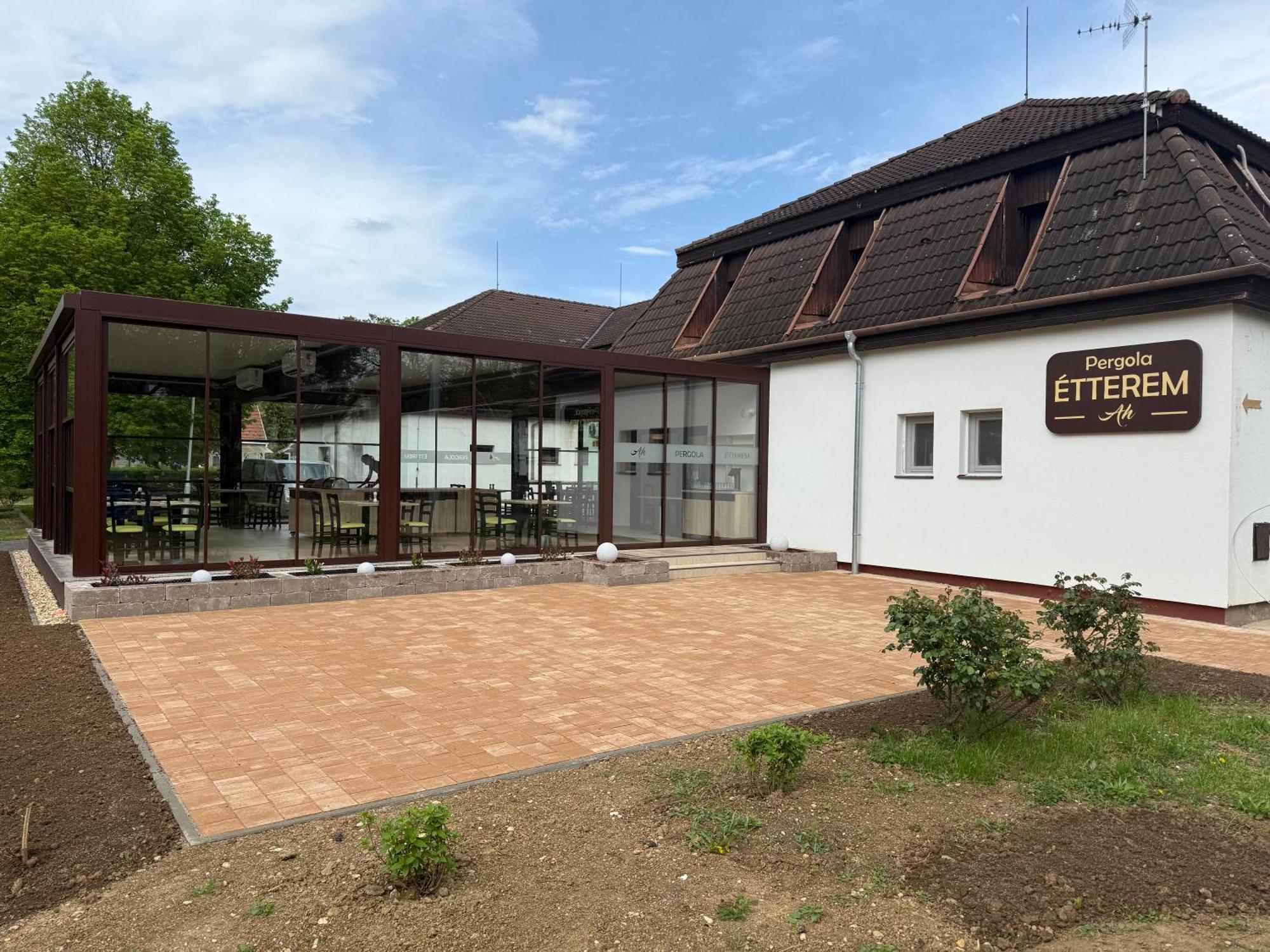 Apartman Hotel Buk Bagian luar foto